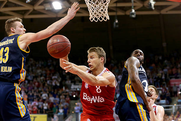 年轻球员正 年轻球员正