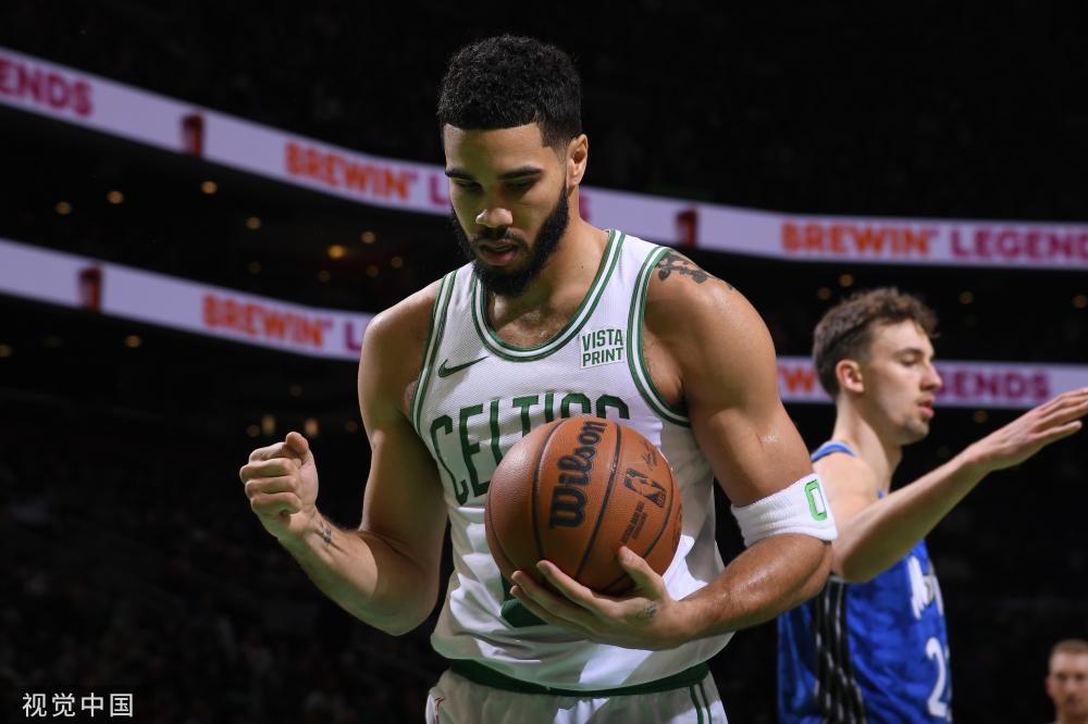 馆灯光亮起 馆灯光亮起